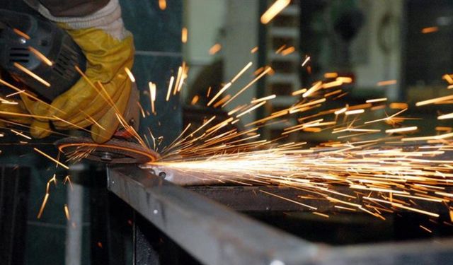 Sanayi üretimi yıllık yüzde 0,3 azaldı