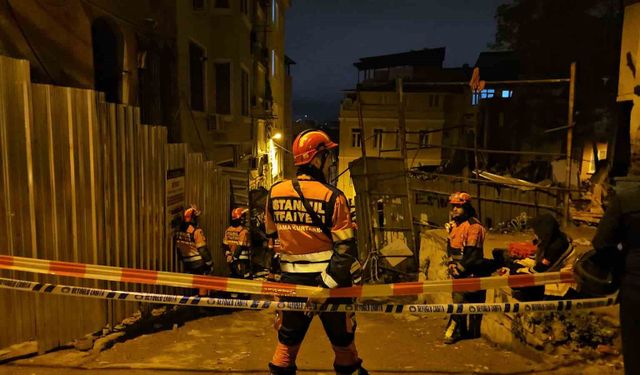 Beyoğlu'nda çöken 5 katlı binada arama çalışmaları tamamlandı