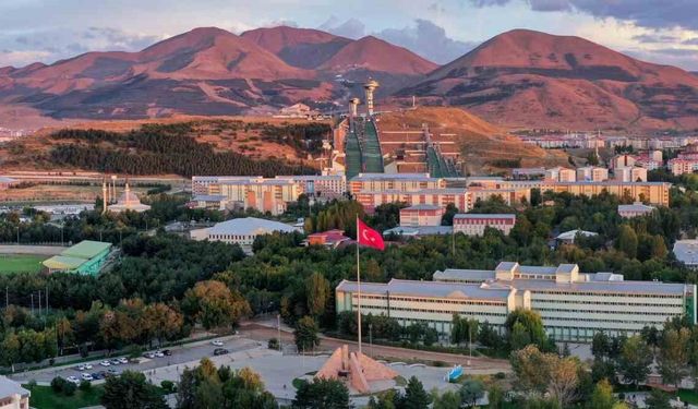 Dünya bilim sahnesinde Atatürk Üniversitesi imzası: 14 bilim insanından çifte başarı