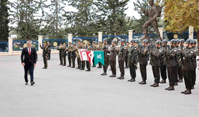 Erhürman'dan Kıbrıs Türk Barış Kuvvetleri Komutanı İnaltekin ve Güvenlik Kuvvetleri Komutanı Bilir'e ziyaret