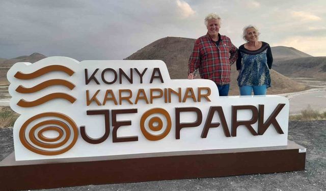 Fransız çift Meke Gölü'ne hayran kaldı