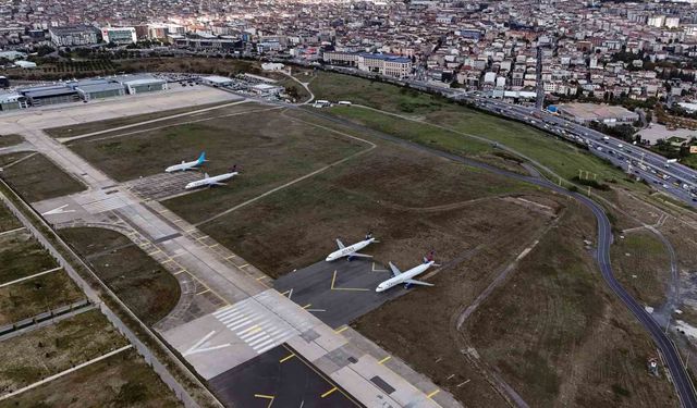 İflas eden Onur Air uçakları havaalanında çürüyor