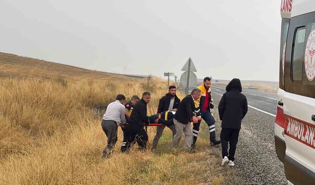 Önce lastiği patladı, ardından şarampole yuvarlandı: 1 yaralı