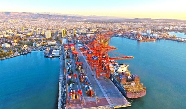 Mersin Limanı, savaş karşıtı grev çağrısıyla gündemde