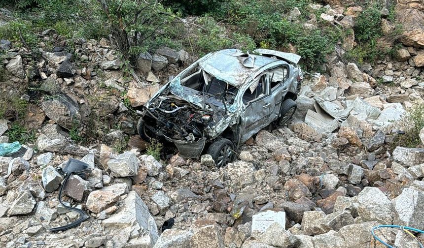 Ordu’da otomobil uçuruma yuvarlandı: 1 ölü, 2 yaralı