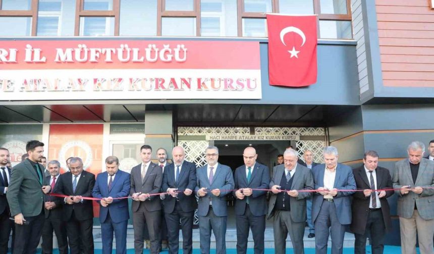 Ağrı’da hayırsever vatandaş tarafından yaptırılan Kuran Kursu hizmete açıldı