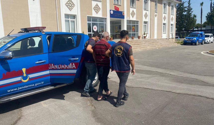 Adana'da jandarma iki hükümlüyü yakaladı