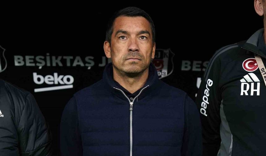 Beşiktaş’ta Giovanni van Bronckhorst dönemi sona erdi