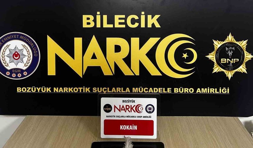 Bilecik’te şüpheli araç içinde bulunan şahısların üzerinden kokain çıktı