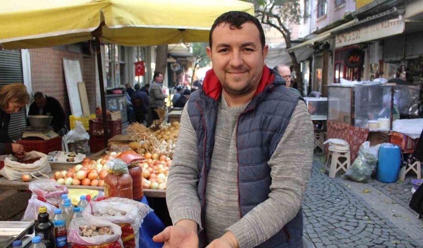 Dağlarda kendiliğinden yetişen beşbıyık tezgahlarda yerini aldı