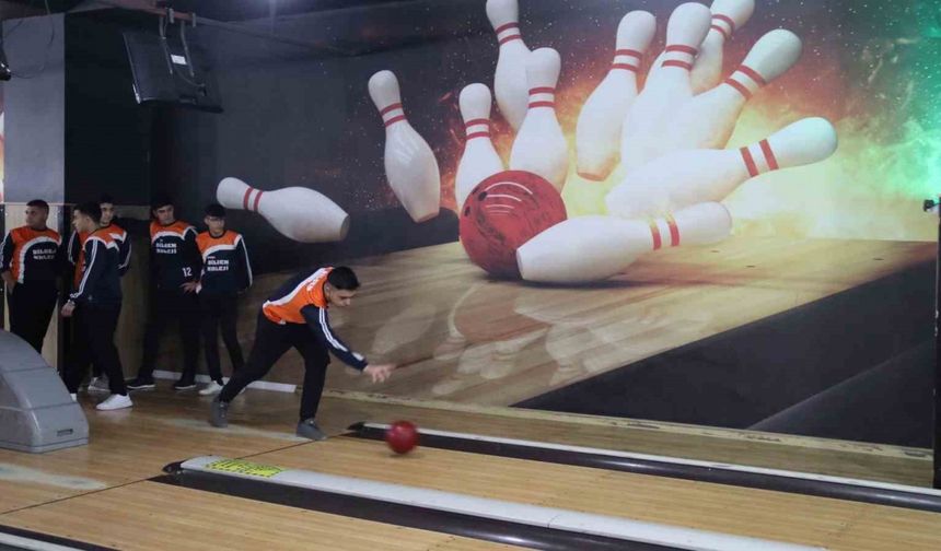 Elazığ’da okullararası bowling müsabakası sona erdi