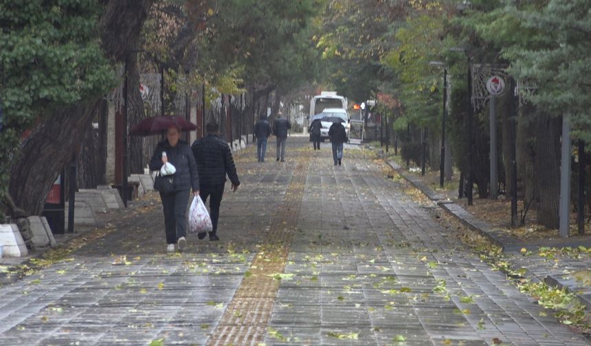 Kırklareli’nde sağanak yağış etkili oluyor