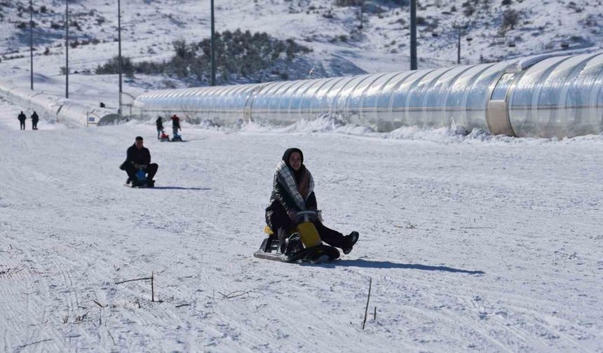 Kış sporlarının yıldızı sezonu açtı