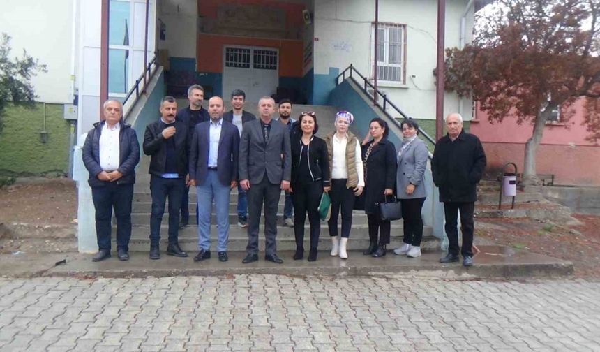 Öğretmen Yaşar Kemal, öğretmenlik yaptığı okulda anıldı