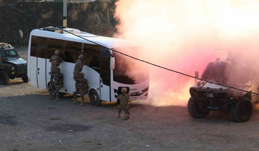 Şırnak’ta PÖH tatbikatında yerli ve milli silahlar kullanıldı