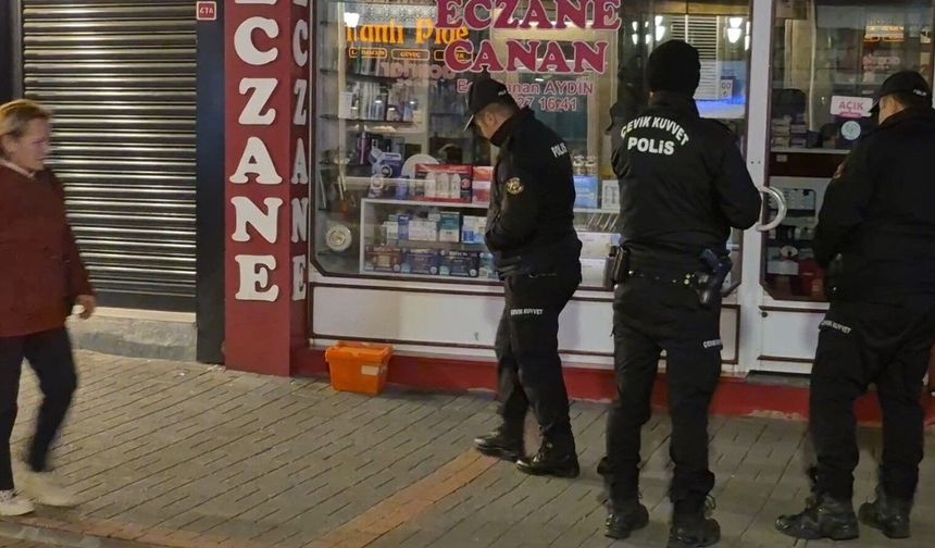 Eczane önüne bırakılan ilaç kutusu bomba paniğine neden oldu