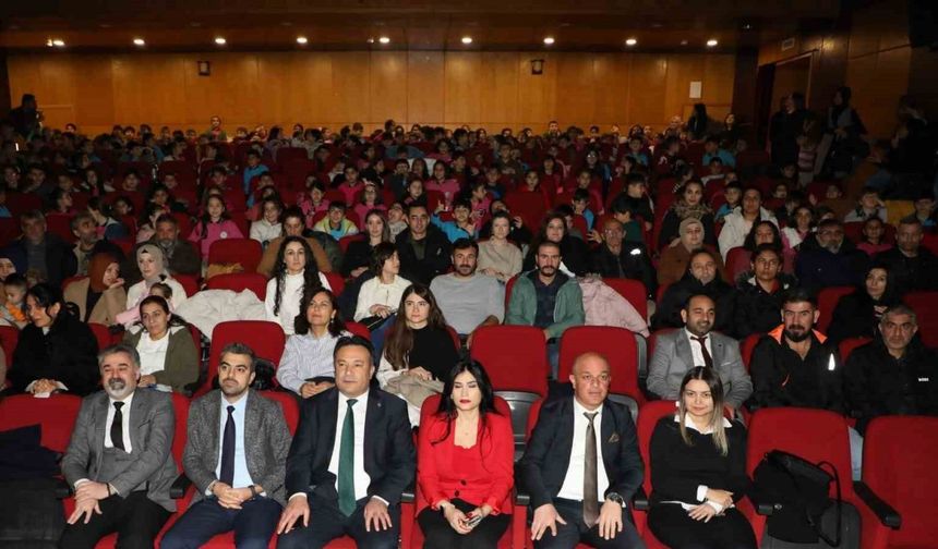 Tunceli’de ’çocukların sesinden şiirler’ etkinliği