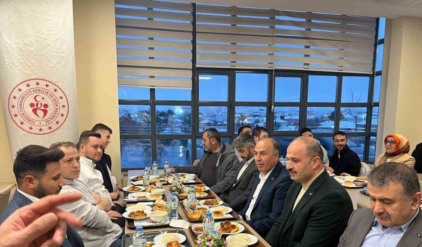 KYK yurdunda iftar buluşması