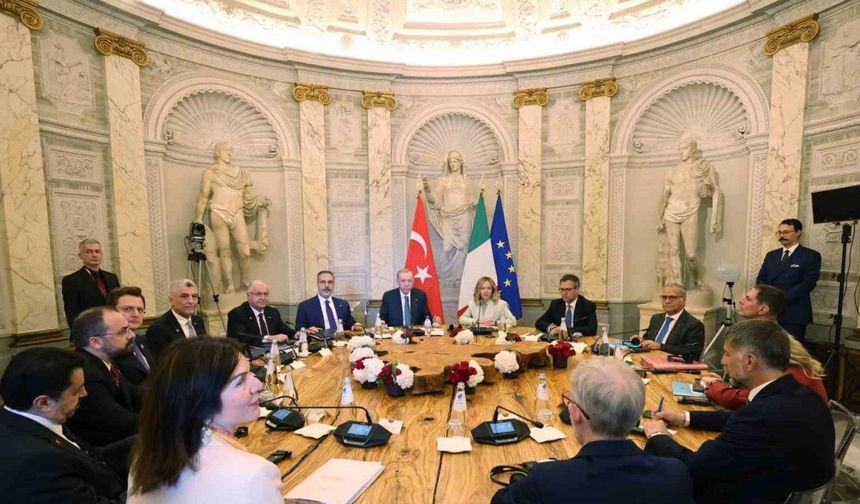 Erdoğan ve Meloni, Türkiye-İtalya heyetler arası görüşmeye başkanlık etti