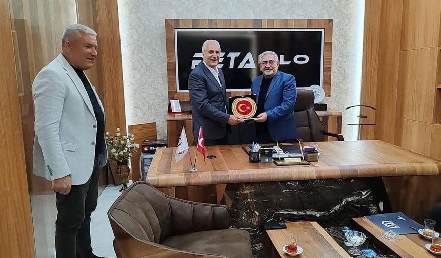 Hayırsever işadamından Eleşkirt Belediyesine hizmet aracı