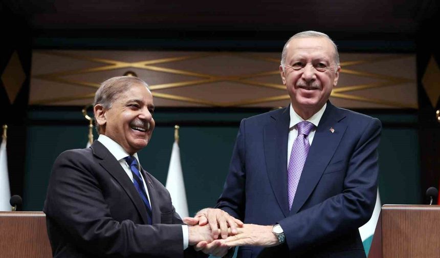Pakistan Başbakanı Şerif’ten Cumhurbaşkanı Erdoğan’a teşekkür