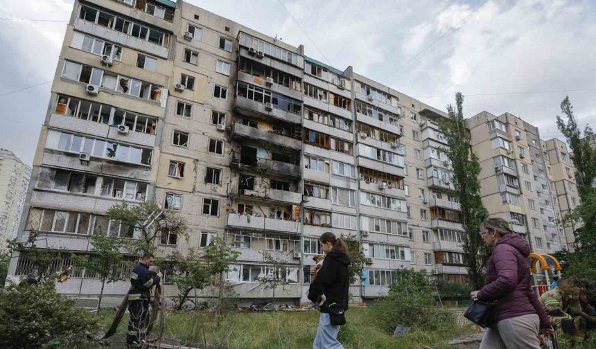 Rus ordusundan Kiev’e saldırı: 15 yaralı