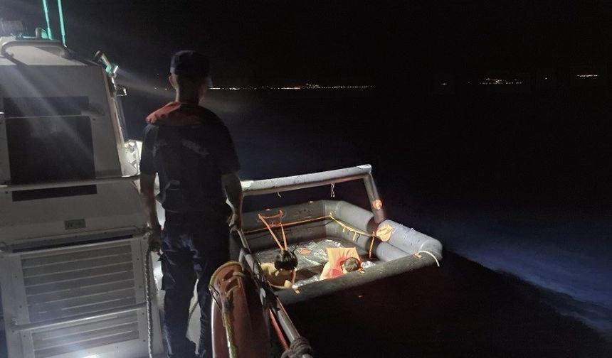 Balıkesir açıklarında 2 düzensiz göçmen kurtarıldı