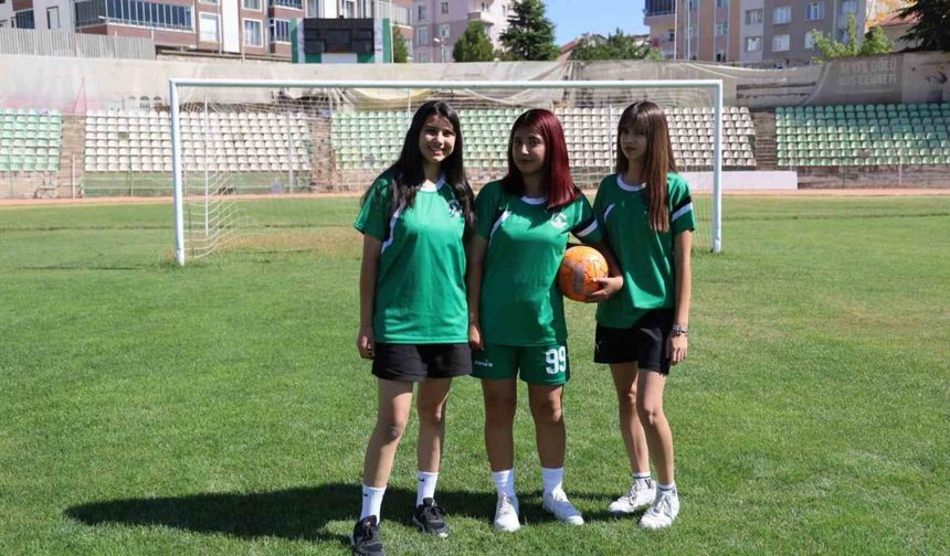 "Futbol erkek işi" diyenlere cevabı sahada verdiler