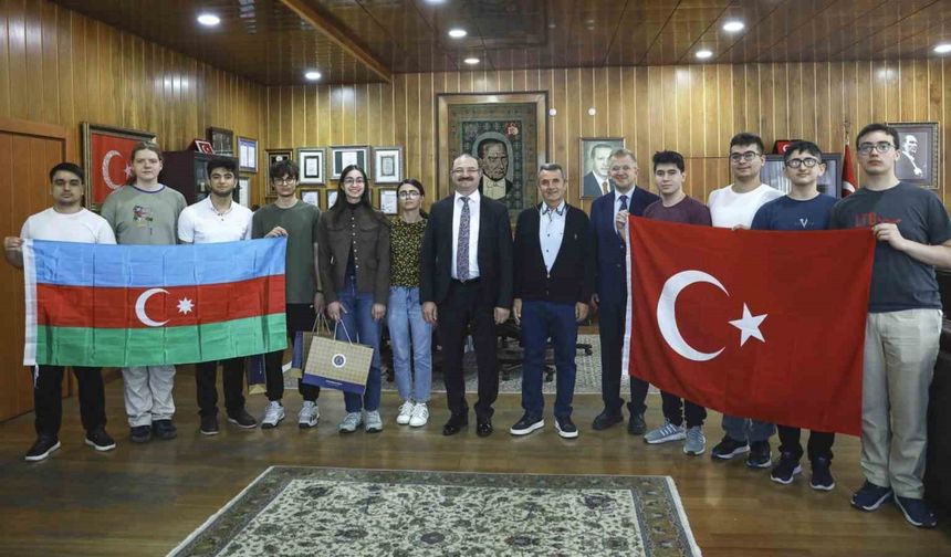 Kimya Olimpiyatlarına Atatürk Üniversitesinde hazırlanan Kimya Türk Milli Takımından büyük başarı