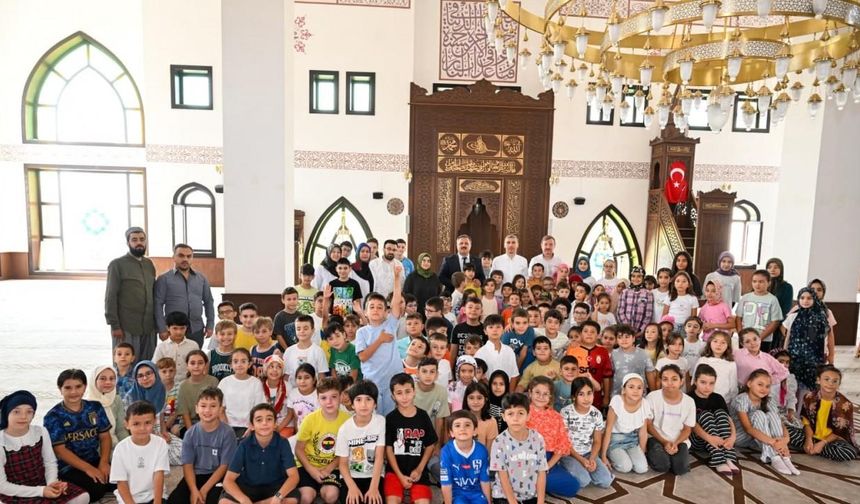 Vali Aktaş, Yaz Kur’an kursunu ziyaret etti