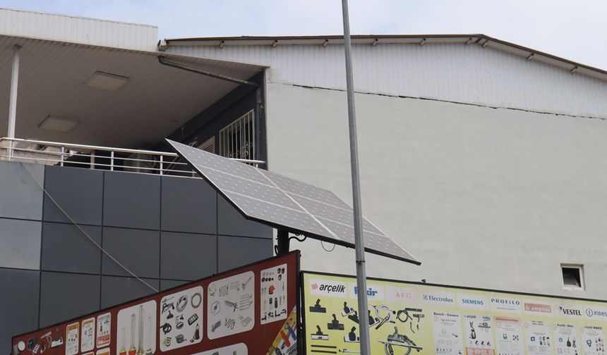 Mersin’deki esnaflar, güneş paneli kullanmaya başladı