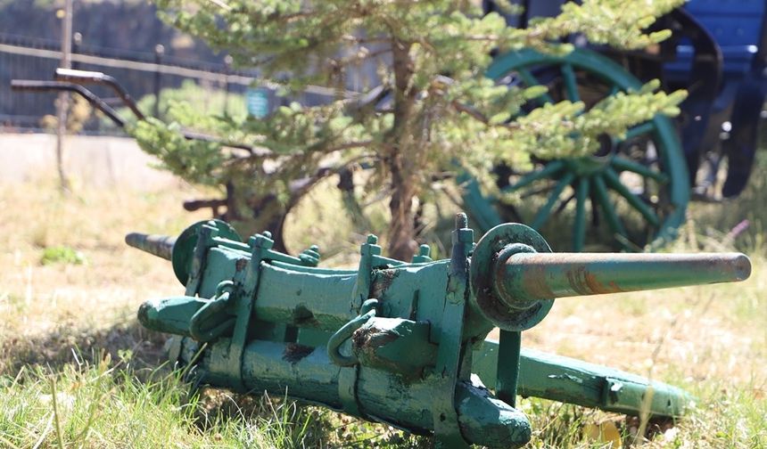 Ardahan’da eski tarım araç gereçleri ve eşyalar sergileniyor