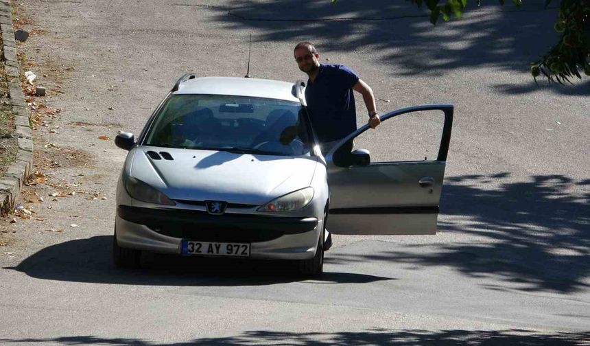 Isparta’da  yokuş yukarı giden otomobillerin sırrı çözüldü: ’Optik illüzyon’