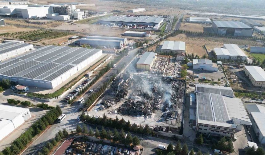 Niğde’deki fabrika yangını 10 saatlik çalışma ile söndürüldü