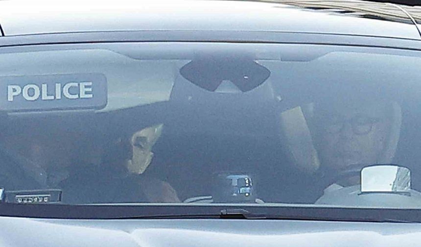 Fransa tarihinde bir ilk: Eski Cumhurbaşkanı Sarkozy hapse girdi