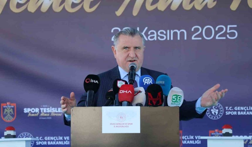 Bakan Bak: "Türkiye, spor devrimi yaşıyor"
