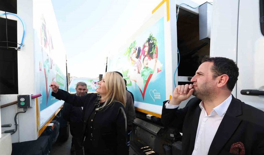 Çöp kamyonlarından çiçek kokuları yayılıyor