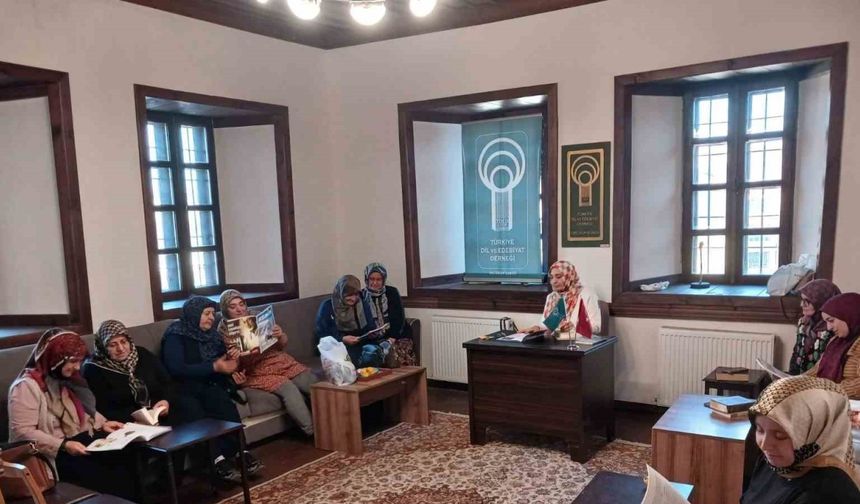 İşte kitap kurdu Dadaş ev hanımları