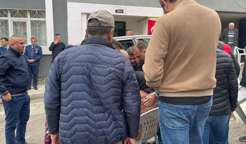 Şehidin ailesi Eskişehir’e döndü, annenin ağıtları yürek dağladı