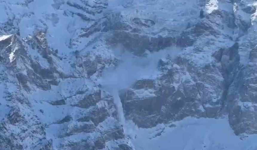 Ağrı Dağı’nda çığ düştü