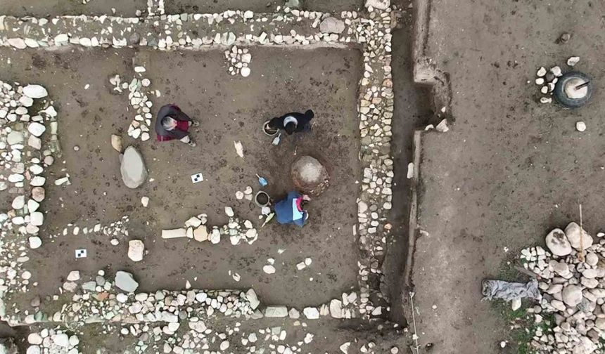 Amasya’da 2 bin 600 yıllık tandır keşfedildi