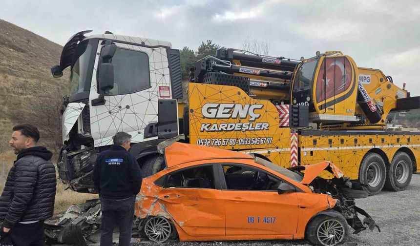 Ankara’da 6 araçlı zincirleme kaza: 5 yaralı