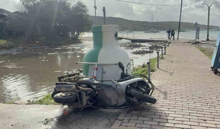 Bodrum’da selin ardından fırtına: "Tekneler karaya oturdu, denizin rengi değişti"