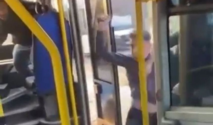 Satırlı saldırgan gözaltına alındı... Satırı pantolonunda taşıyormuş