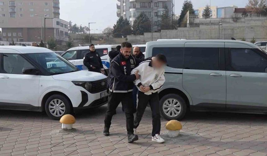 Darp, gasp, şantaj: Çıplak görüntüleri için 100 bin lira istediler