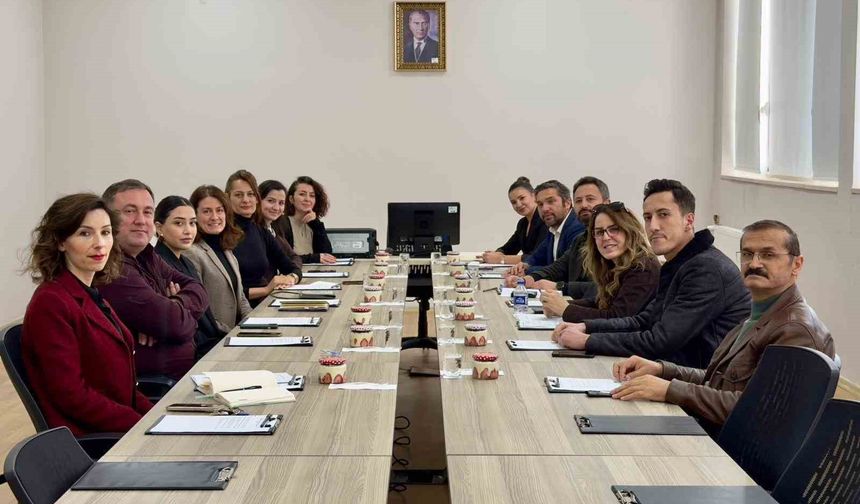 İletişim Fakültesi öğrencileri için sektör odaklı eğitim masaya yatırıldı