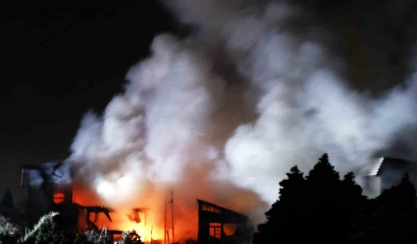 Japonya’yı vuran 7,5 büyüklüğündeki depremde en az 30 kişi yaralandı