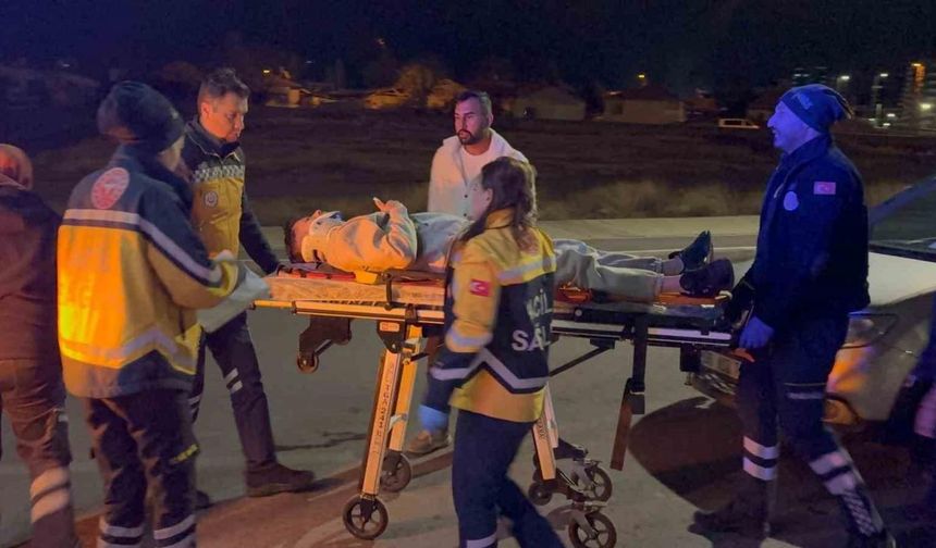 Kaza yapan alkollü sürücü, "Gazeteci çekerse üflemem" diyerek, ekiplere zorluk çıkardı