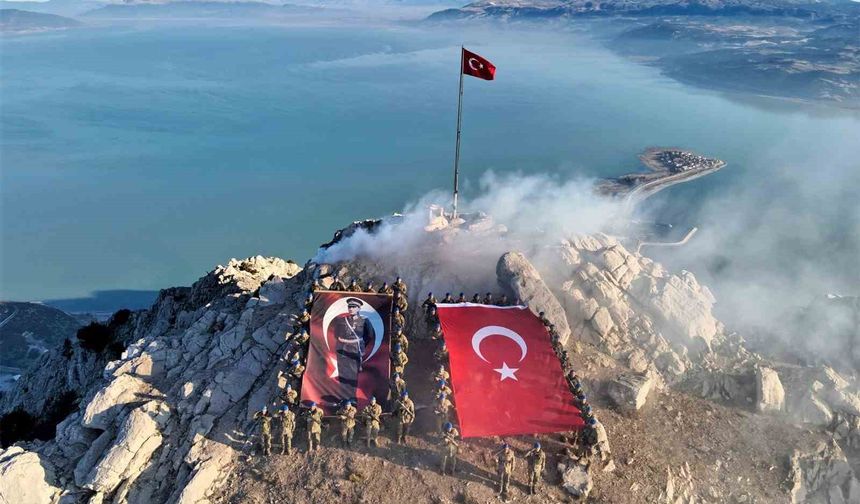 Şehit Ömer Tunçbilek şehadetinin yıl dönümünde dualarla anıldı