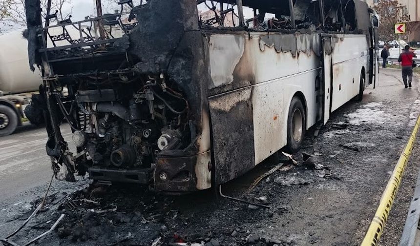 Silivri’de işçi servisi alevlere teslim oldu